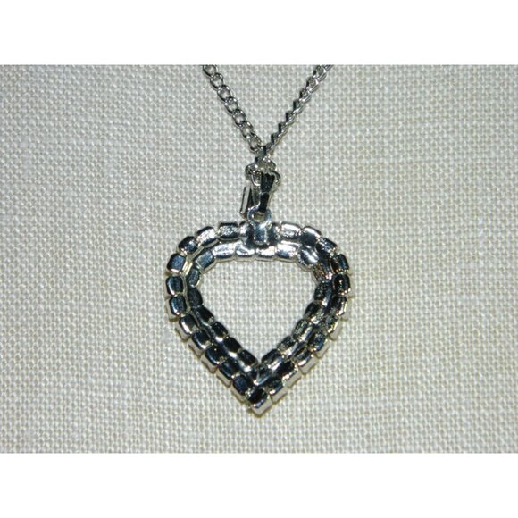 VTG Silver Tone Clear Rhinestone Heart Pendant Necklace 18.75" - Picture 3 of 4